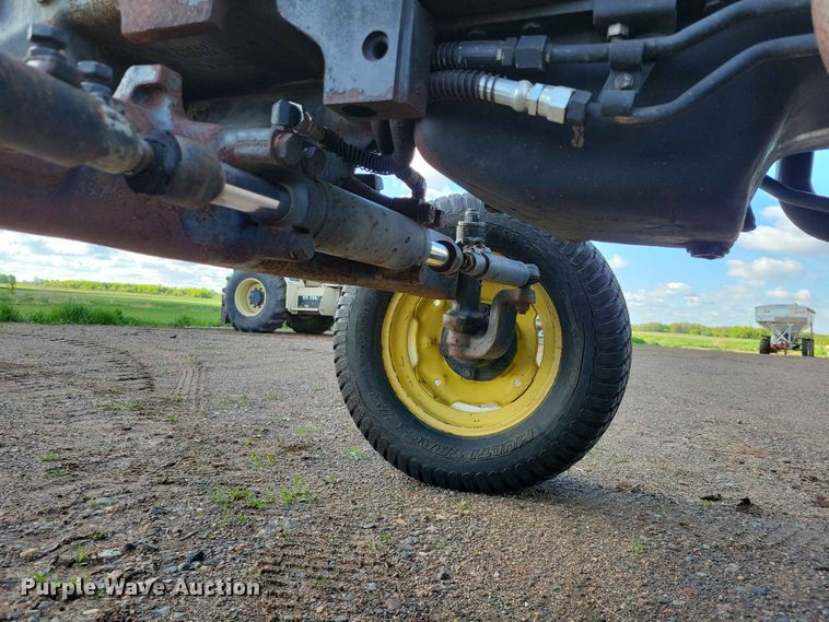 image for item DZ7151 2001 John Deere  5210 tractor