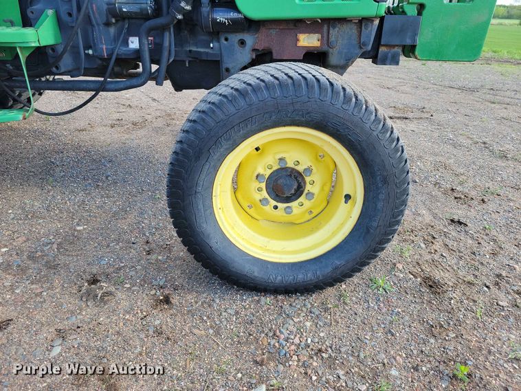 image for item DZ7151 2001 John Deere  5210 tractor