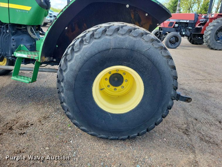 image for item DZ7151 2001 John Deere  5210 tractor