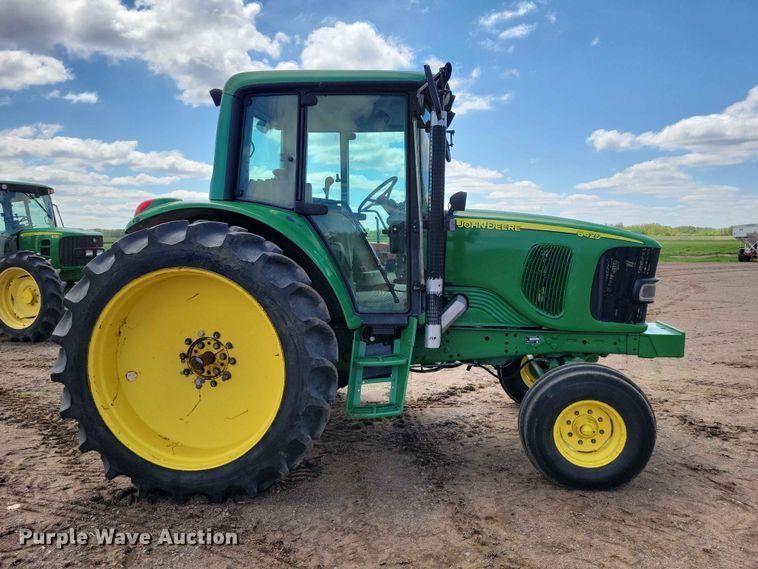 image for item DZ7153 2002 John Deere 6420 tractor