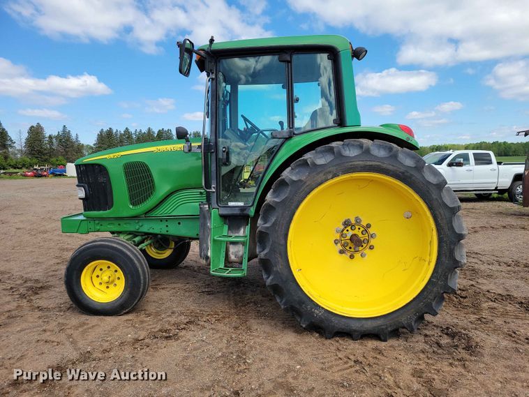 image for item DZ7153 2002 John Deere 6420 tractor