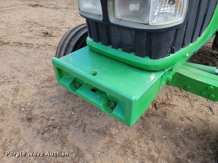 image for item DZ7153 2002 John Deere 6420 tractor