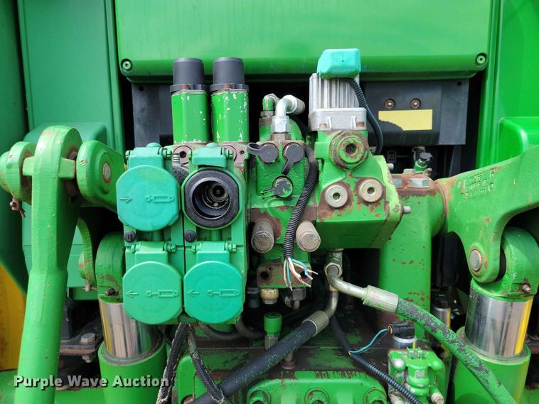 image for item DZ7153 2002 John Deere 6420 tractor
