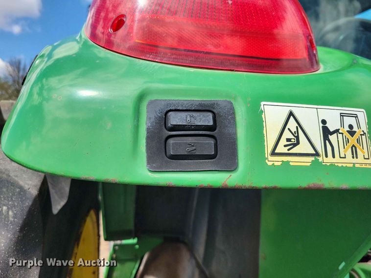 image for item DZ7153 2002 John Deere 6420 tractor