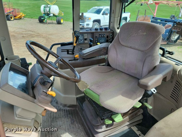 image for item DZ7153 2002 John Deere 6420 tractor