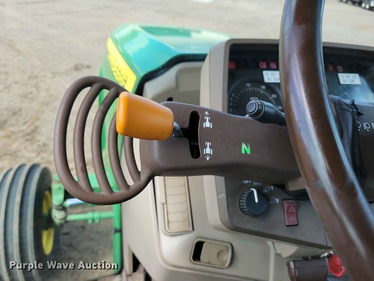 image for item DZ7153 2002 John Deere 6420 tractor