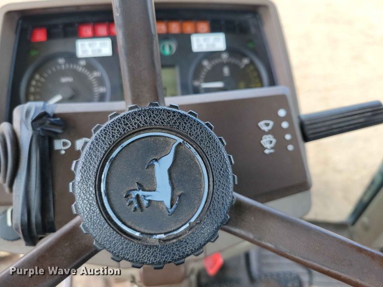 image for item DZ7153 2002 John Deere 6420 tractor