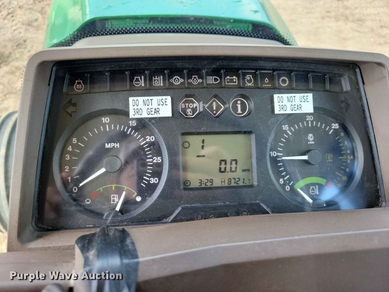 image for item DZ7153 2002 John Deere 6420 tractor