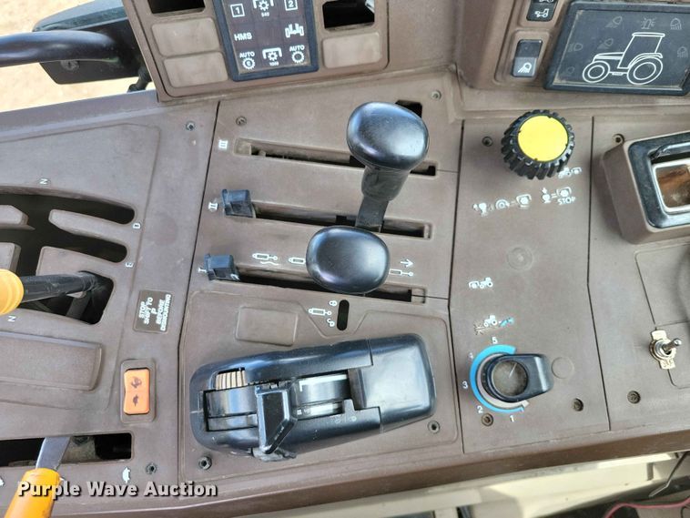 image for item DZ7153 2002 John Deere 6420 tractor