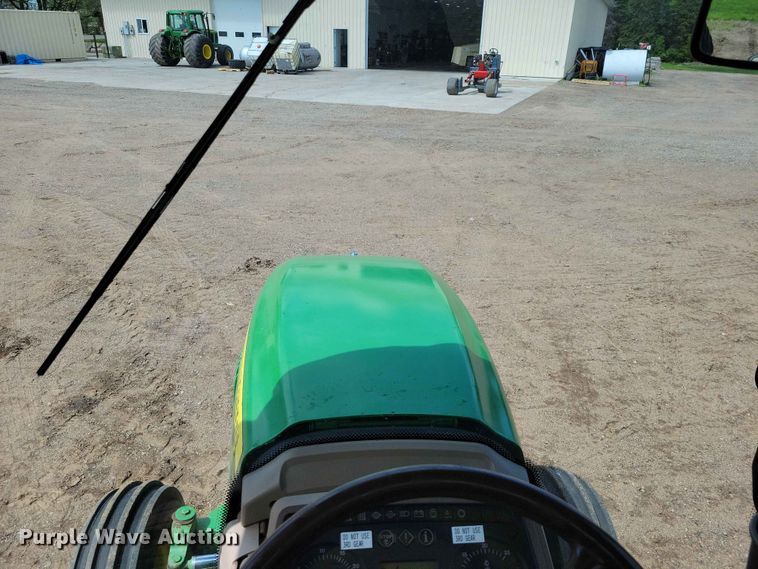 image for item DZ7153 2002 John Deere 6420 tractor