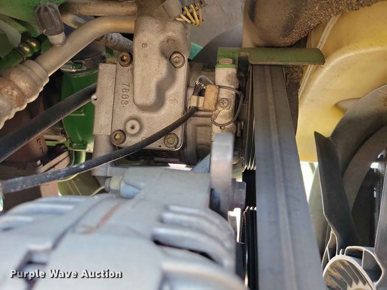 image for item DZ7153 2002 John Deere 6420 tractor