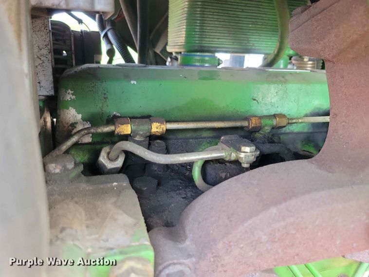 image for item DZ7153 2002 John Deere 6420 tractor