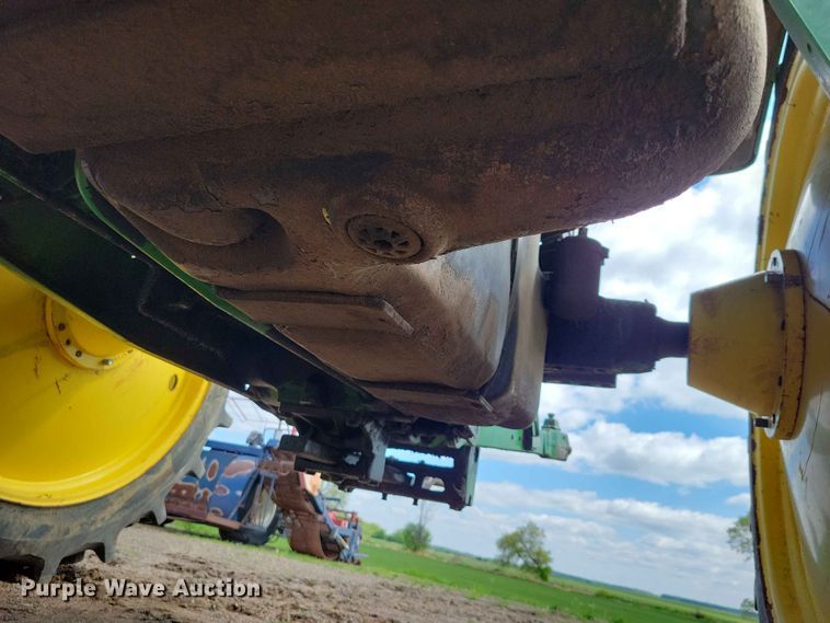 image for item DZ7153 2002 John Deere 6420 tractor