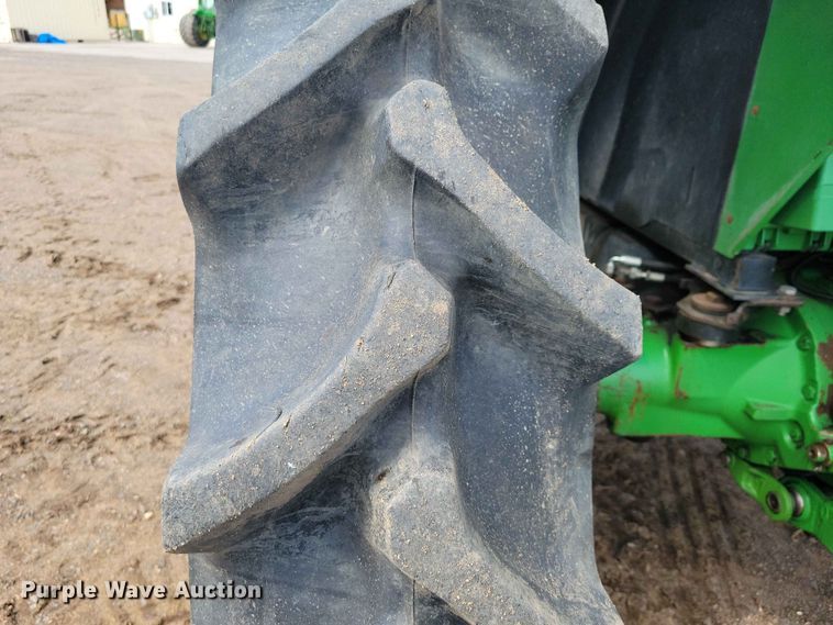 image for item DZ7153 2002 John Deere 6420 tractor