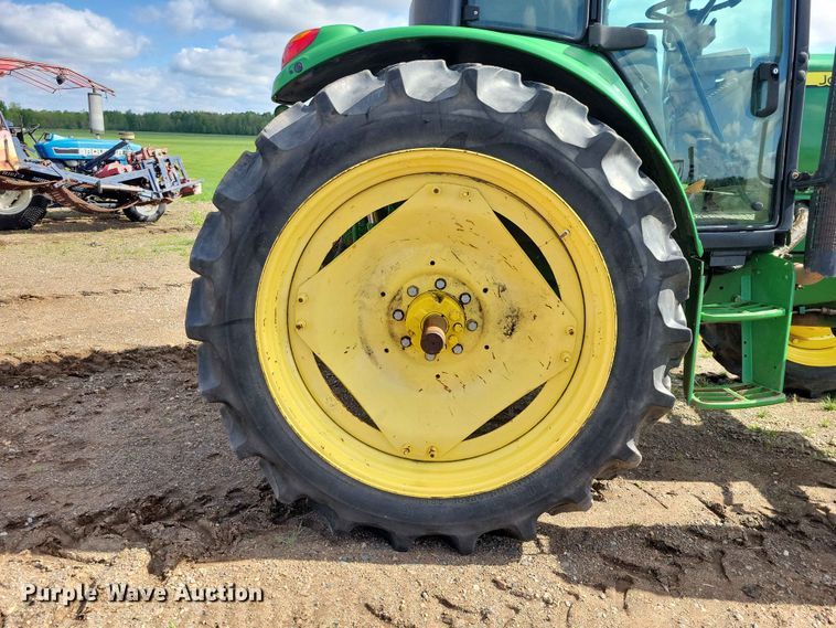 image for item DZ7154 2011 John Deere  6430 MFWD tractor