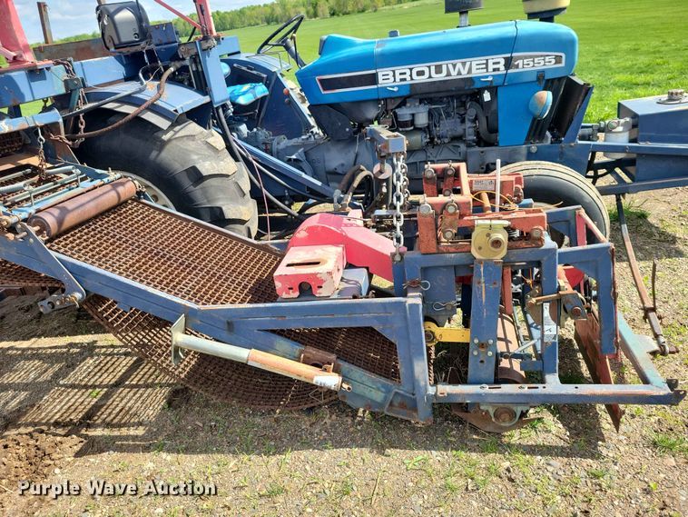 image for item DZ7155 Brouwer 1555 tractor