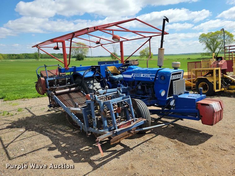 image for item DZ7158 1977 Ford 3600 tractor with Brouwer A3A sod harvester sod harvestor