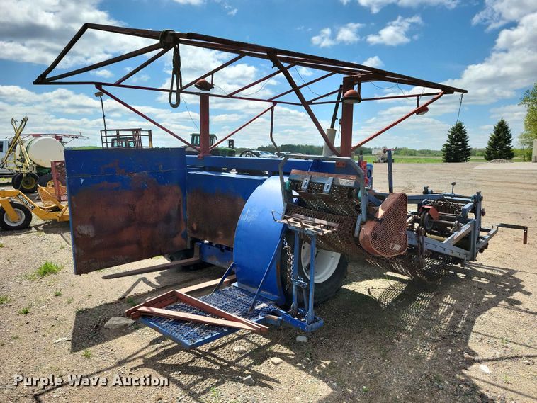 image for item DZ7158 1977 Ford 3600 tractor with Brouwer A3A sod harvester sod harvestor