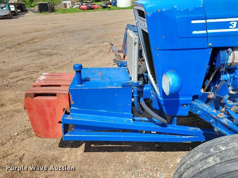 image for item DZ7158 1977 Ford 3600 tractor with Brouwer A3A sod harvester sod harvestor