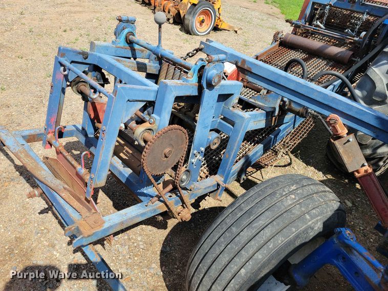 image for item DZ7158 1977 Ford 3600 tractor with Brouwer A3A sod harvester sod harvestor