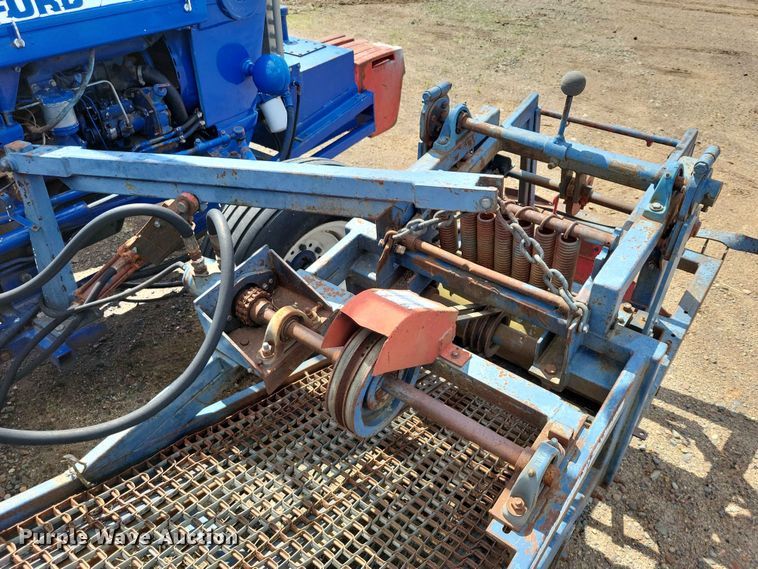 image for item DZ7158 1977 Ford 3600 tractor with Brouwer A3A sod harvester sod harvestor