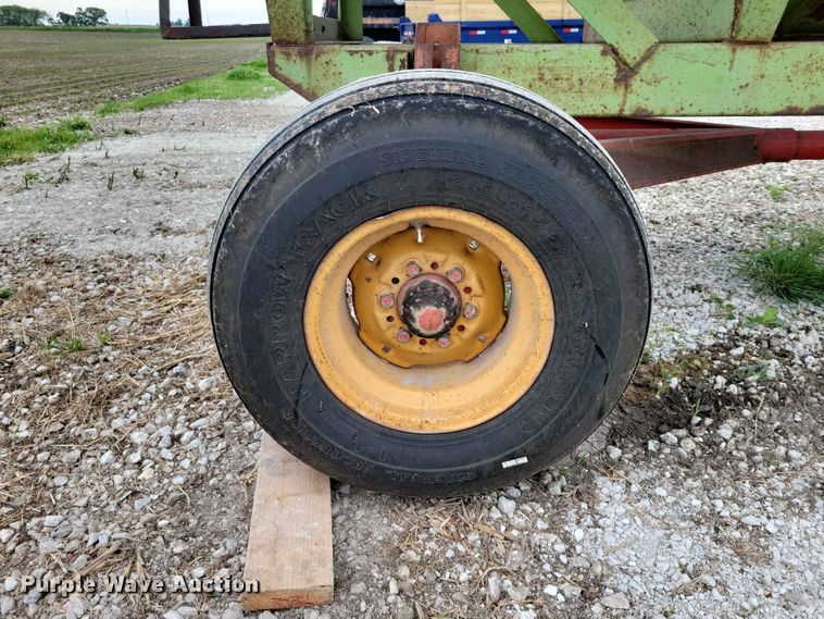 image for item DZ7180 (2) Parker gravity wagon