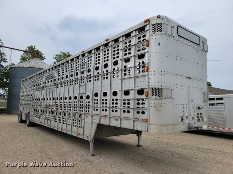 image for item EE1006 2006 Wilson PSDCL-402P livestock trailer