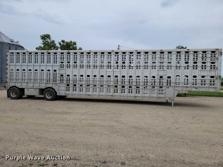 image for item EE1006 2006 Wilson PSDCL-402P livestock trailer