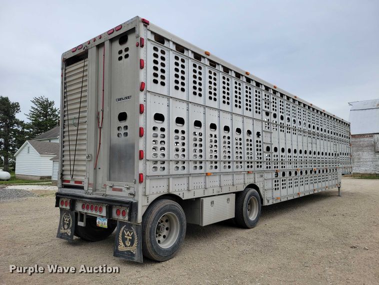 image for item EE1006 2006 Wilson PSDCL-402P livestock trailer