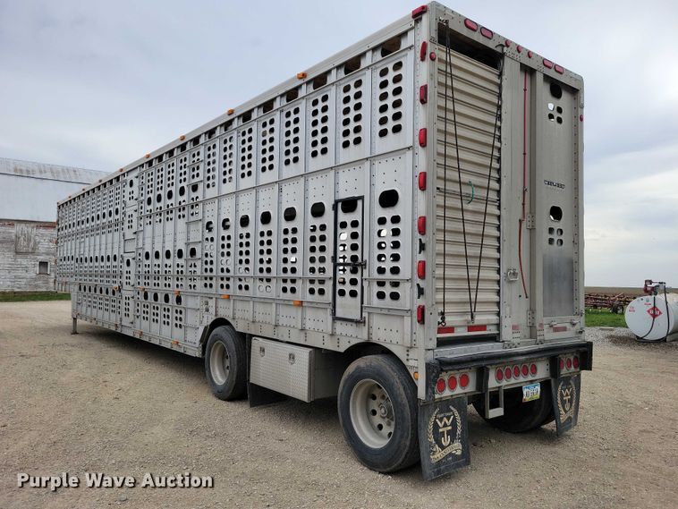 image for item EE1006 2006 Wilson PSDCL-402P livestock trailer