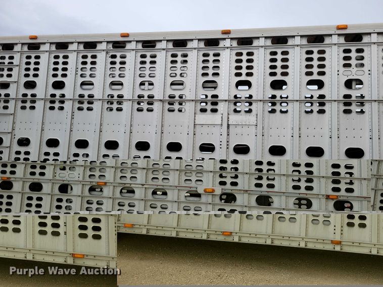 image for item EE1006 2006 Wilson PSDCL-402P livestock trailer