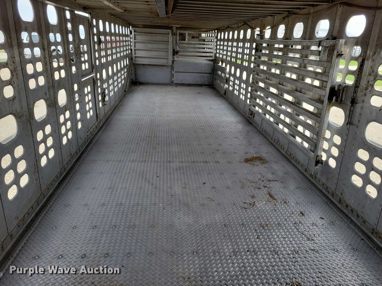 image for item EE1006 2006 Wilson PSDCL-402P livestock trailer