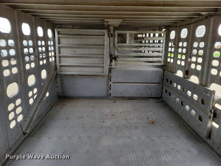 image for item EE1006 2006 Wilson PSDCL-402P livestock trailer