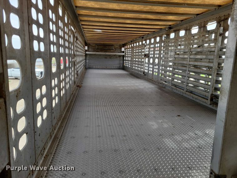 image for item EE1006 2006 Wilson PSDCL-402P livestock trailer