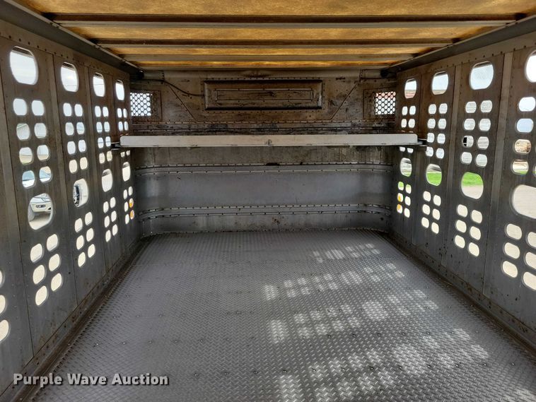 image for item EE1006 2006 Wilson PSDCL-402P livestock trailer