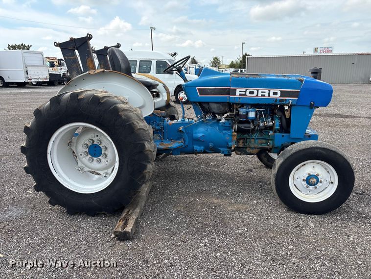 image for item EG9121 1995 Ford 3430 tractor