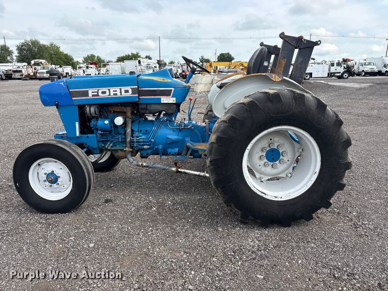 image for item EG9121 1995 Ford 3430 tractor