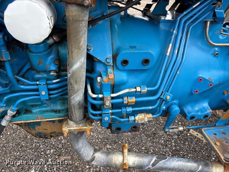 image for item EG9121 1995 Ford 3430 tractor
