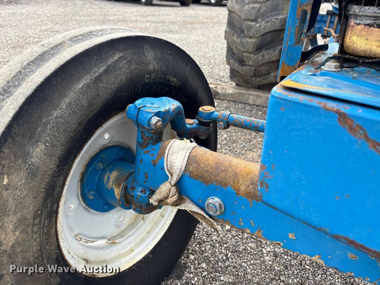 image for item EG9121 1995 Ford 3430 tractor