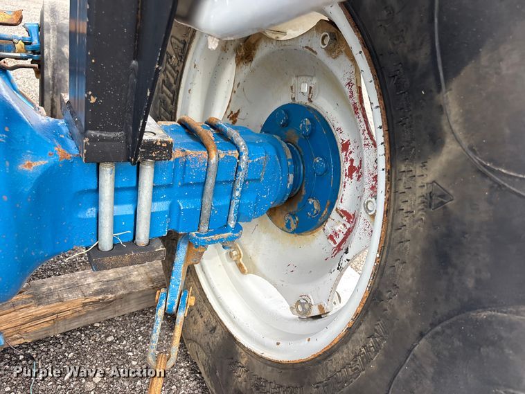 image for item EG9121 1995 Ford 3430 tractor