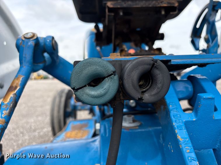 image for item EG9121 1995 Ford 3430 tractor