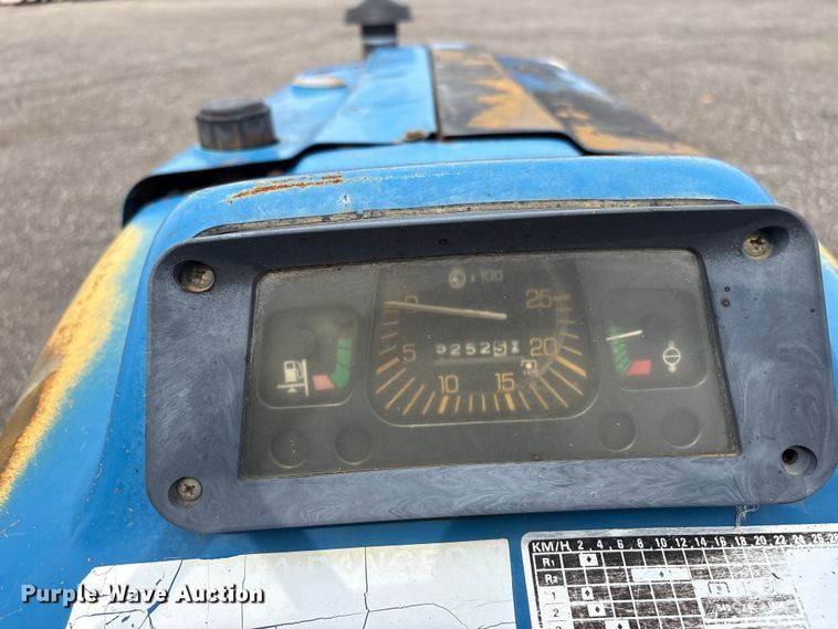 image for item EG9121 1995 Ford 3430 tractor