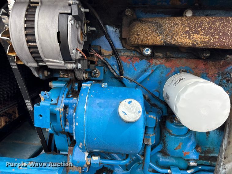 image for item EG9121 1995 Ford 3430 tractor
