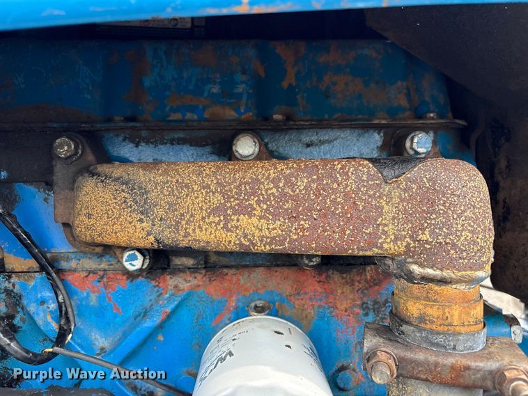 image for item EG9121 1995 Ford 3430 tractor