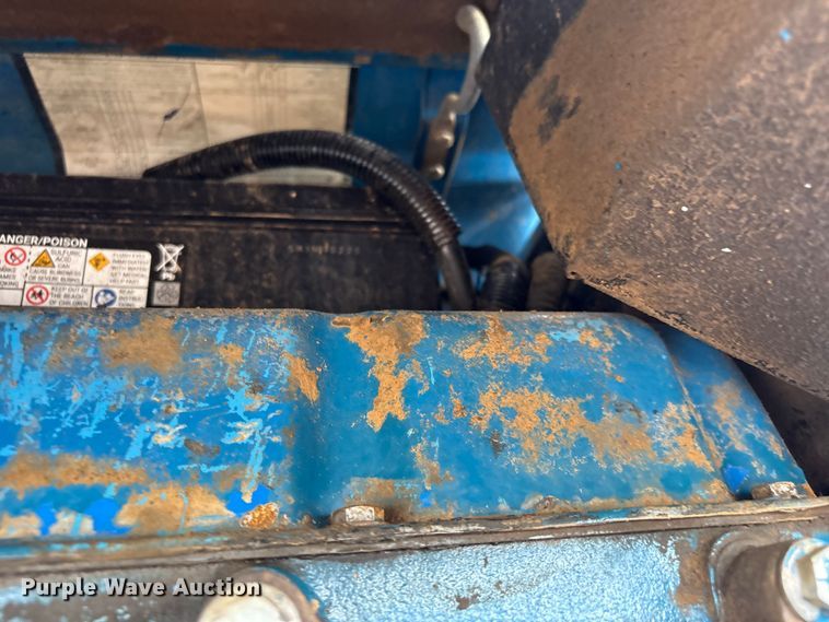 image for item EG9121 1995 Ford 3430 tractor