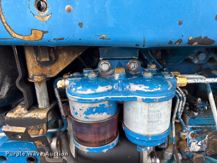 image for item EG9121 1995 Ford 3430 tractor