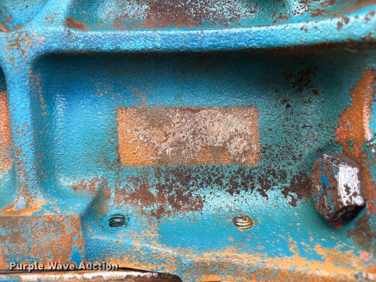 image for item EG9121 1995 Ford 3430 tractor