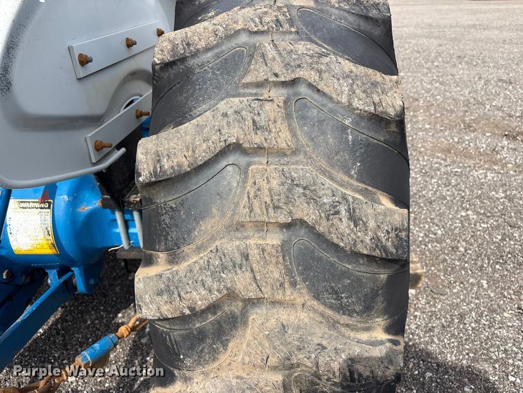 image for item EG9121 1995 Ford 3430 tractor