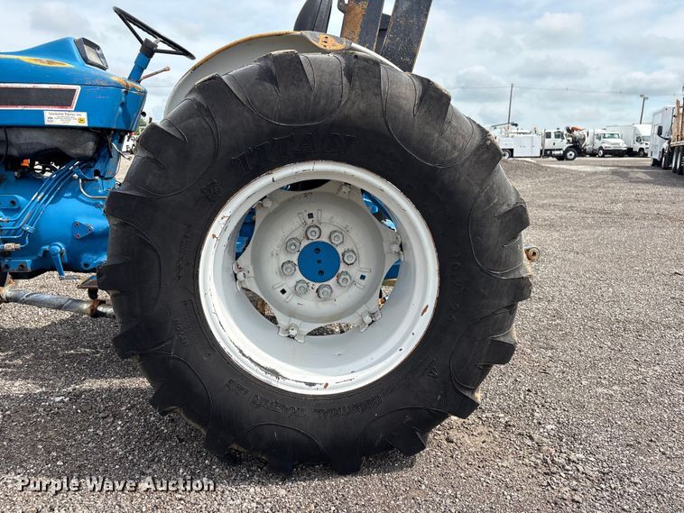 image for item EG9121 1995 Ford 3430 tractor