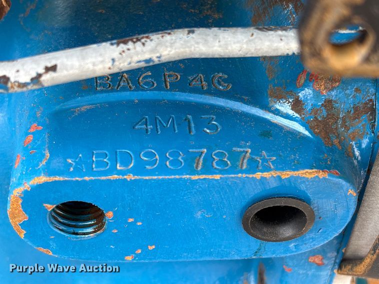 image for item EG9121 1995 Ford 3430 tractor